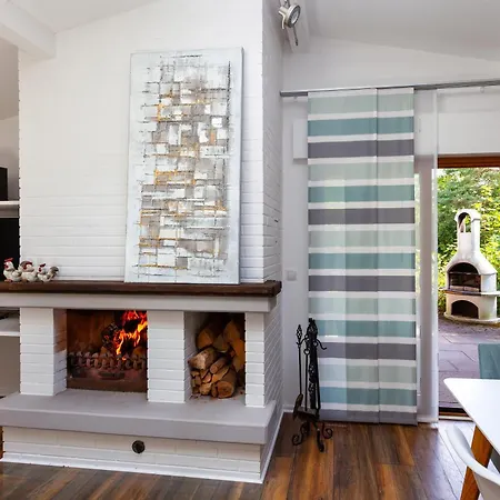 - Naehe Kaiserslautern シャレー