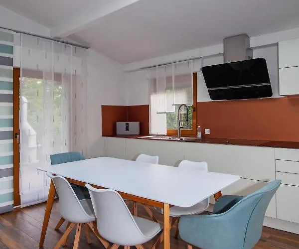 - Naehe Kaiserslautern 샬레 트립스타트